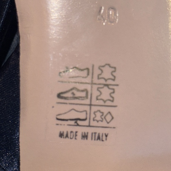 VERO CUCIO Elegant Blue Satin Flats NWOB SZ 40 - Picture 4 of 7